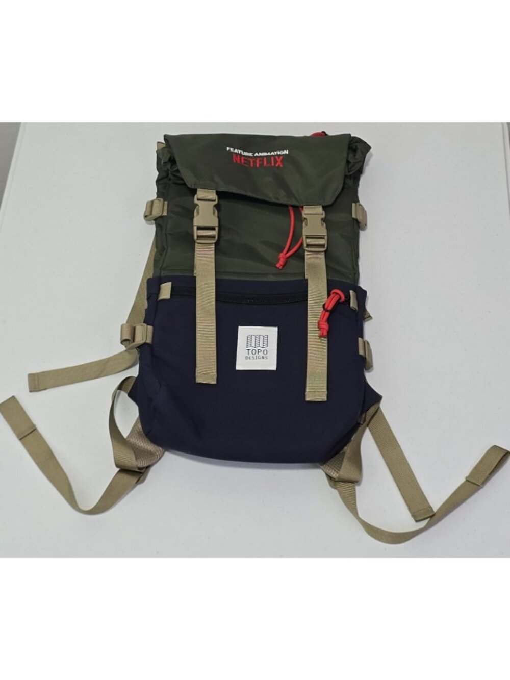 Topo Designs Rover Pack Classic Olive / Navy 20L Pack (Has a NETFLIX Logo) - Picture 7 of 9